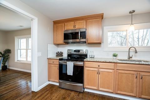 11 Intervale Rd, Springfield, MA 01118 photo 4