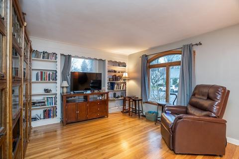 107 Mayflower Rd, Springfield, MA 01118 photo 10