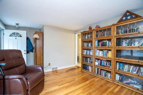 107 Mayflower Rd, Springfield, MA 01118 photo 12