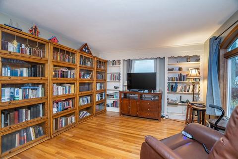 107 Mayflower Rd, Springfield, MA 01118 photo 11