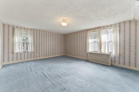 57 Vail St, Springfield, MA 01118 photo 21