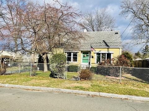 52 Mccarthy Ave, Chicopee, MA 01020 photo 2