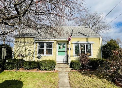 52 Mccarthy Ave, Chicopee, MA 01020 photo 1