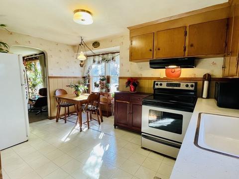 52 Mccarthy Ave, Chicopee, MA 01020 photo 7