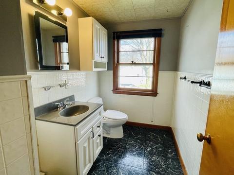 52 Mccarthy Ave, Chicopee, MA 01020 photo 21