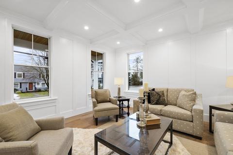 547 Webster St, Needham, MA 02494 photo 4