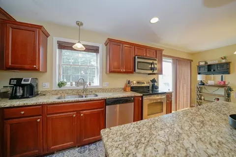412 Kent, Springfield, MA 01129 photo 12