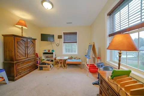 412 Kent, Springfield, MA 01129 photo 31