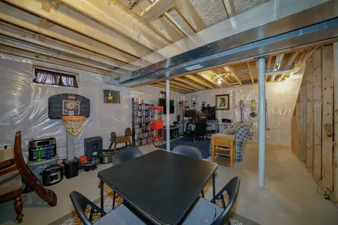 412 Kent, Springfield, MA 01129 photo 37