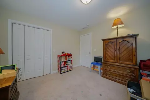 412 Kent, Springfield, MA 01129 photo 34