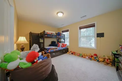 412 Kent, Springfield, MA 01129 photo 28