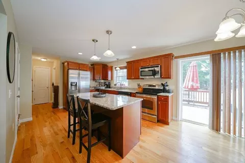 412 Kent, Springfield, MA 01129 photo 9