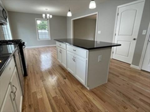 1304 Sumner, Springfield, MA 01118 photo 5