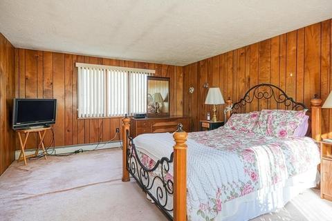 511 Maple St, Franklin, MA 02038 photo 21