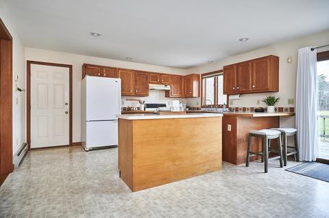 35 Clapp St, Easthampton, MA 01027 photo 9