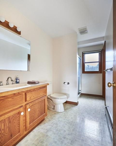 35 Clapp St, Easthampton, MA 01027 photo 15