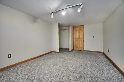 8 Jones Dr, Easthampton, MA 01027 photo 18