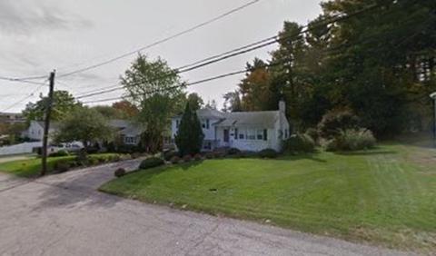 20 Chickering Rd, Dedham, MA 02026 photo 2