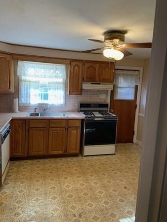 20 Chickering Rd, Dedham, MA 02026 photo 4