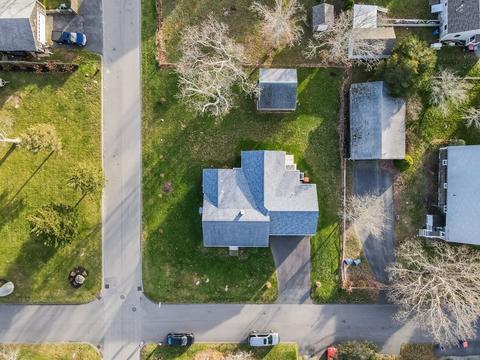 15 Bluepoint Rd, Fairhaven, MA 02719 photo 4