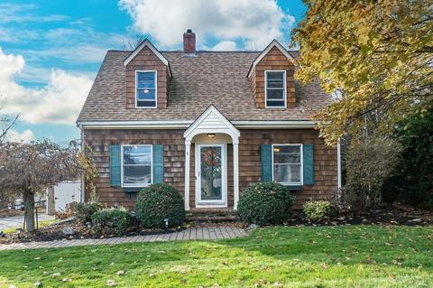 6 Burley St, Danvers, MA 01923 photo 1