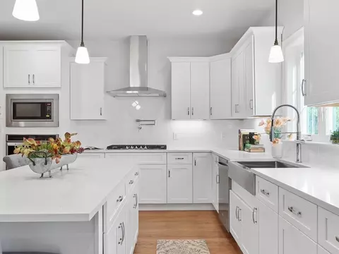 834 Central Ave, Needham, MA 02492 photo 5