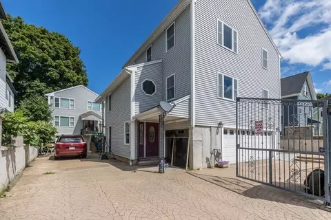 62 5 64 Laurel St, Worcester, MA 01605 photo 1