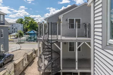 62 5 64 Laurel St, Worcester, MA 01605 photo 16