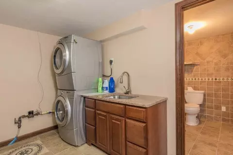 62 5 64 Laurel St, Worcester, MA 01605 photo 26