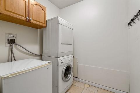 30 Halifax Ct #A, Springfield, MA 01108 photo 14