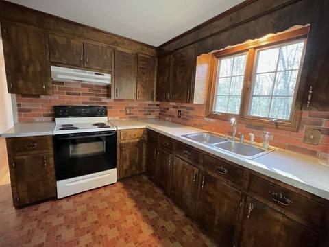 17 Asselin Ave, Webster, MA 01570 photo 14