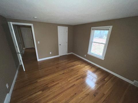26 Brewster St, Springfield, MA 01119 photo 10
