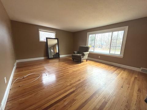 26 Brewster St, Springfield, MA 01119 photo 9