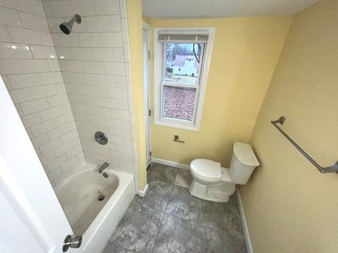 26 Brewster St, Springfield, MA 01119 photo 18