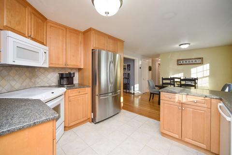 70 Taylor Rd, Acton, MA 01720 photo 5