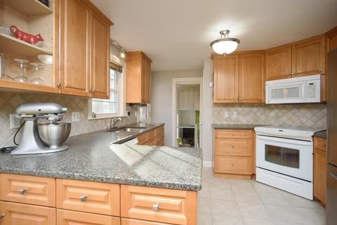 70 Taylor Rd, Acton, MA 01720 photo 9