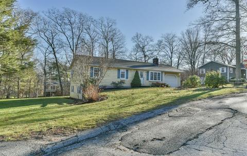 22 Jaybee Ave, Dudley, MA 01571 photo 4