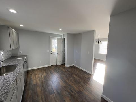 17 Champlain St, Springfield, MA 01151 photo 11