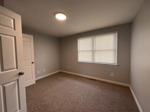 17 Champlain St, Springfield, MA 01151 photo 19