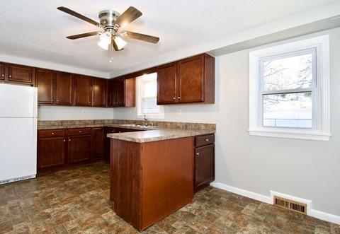 71 Mayflower Rd, Springfield, MA 01118 photo 11