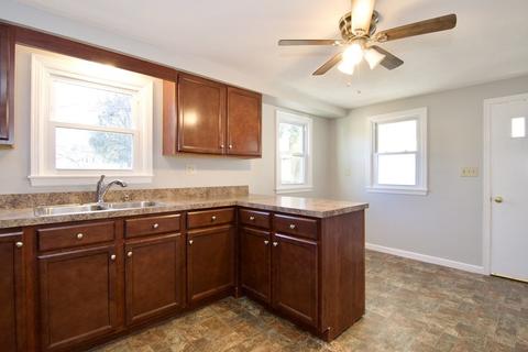 71 Mayflower Rd, Springfield, MA 01118 photo 8