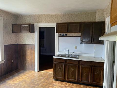 163 Pendleton Ave, Springfield, MA 01109 photo 8