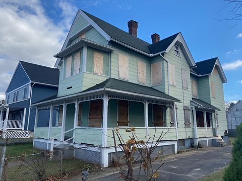 163 Pendleton Ave, Springfield, MA 01109 photo 3