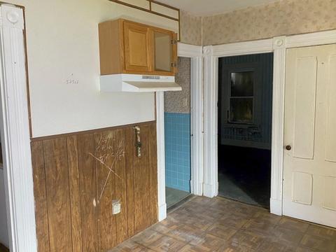 163 Pendleton Ave, Springfield, MA 01109 photo 9