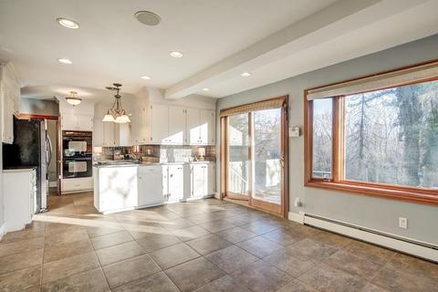 51 Cunningham St, Springfield, MA 01107 photo 17