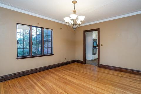 51 Cunningham St, Springfield, MA 01107 photo 24