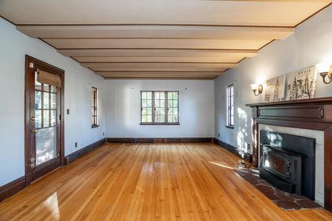 51 Cunningham St, Springfield, MA 01107 photo 14