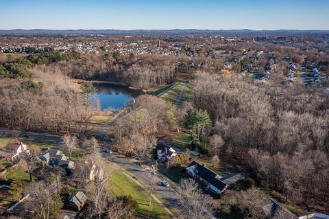 51 Cunningham St, Springfield, MA 01107 photo 9