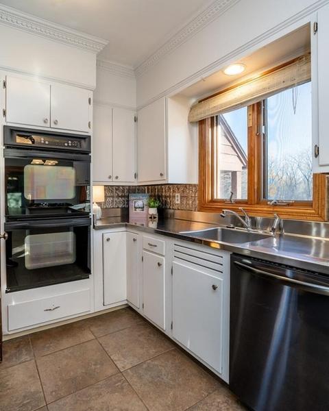 51 Cunningham St, Springfield, MA 01107 photo 22