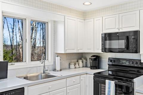 24 Leslie Rd, Worcester, MA 01605 photo 11
